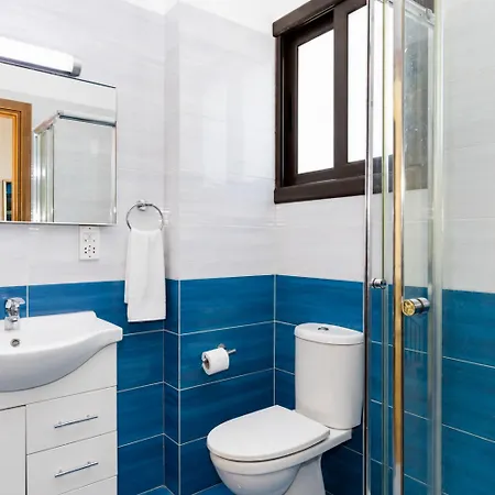 Villa View Pomos