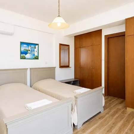 Villa View Pomos